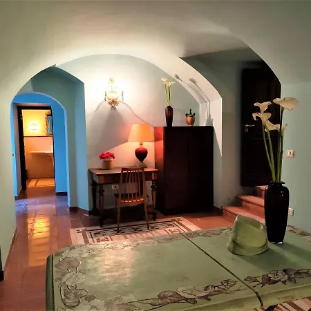 Casa Scupola Di Casa Camilla Journey Feriehus Specchia